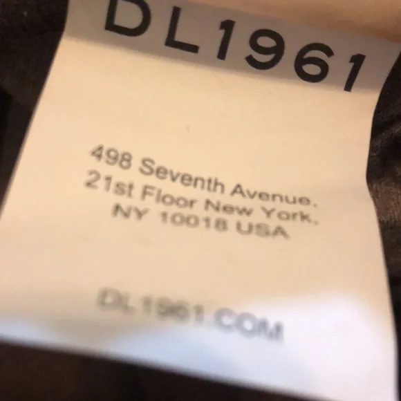 NWT DL1961 Russell Slim Straight Cabernet Pants 33